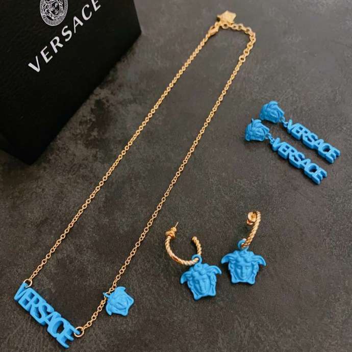 Picture of Versace Sets _SKUVersacesuits12cly2217235